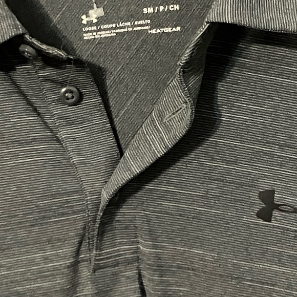 Under Armour Polo Size Sm/P/CH Loose Heatgear - Picture 5 of 5